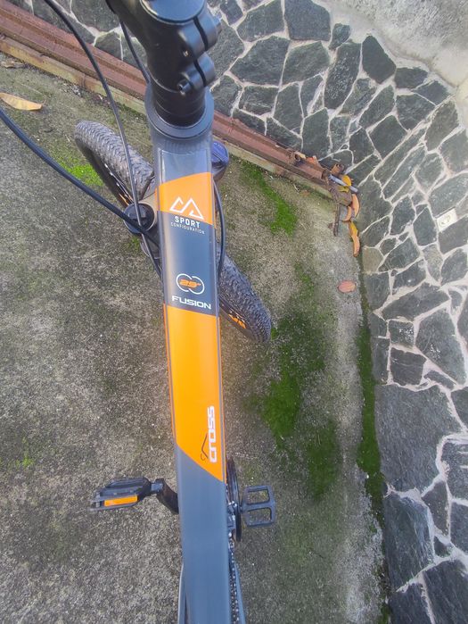 Планински велосипед 29 "