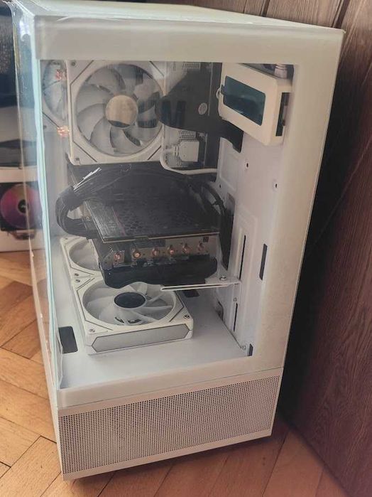 Геймърски компютър Ryzen 5 8400f, EVGA RTX 3070, 32gb ddr5, 1tb nvme