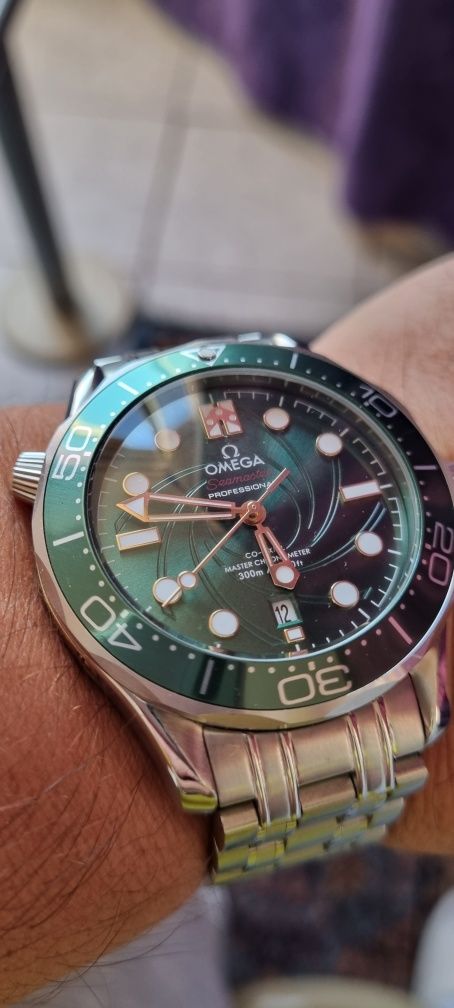 Omega limited edition 007