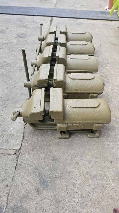 Vând Menghini de 150 mm