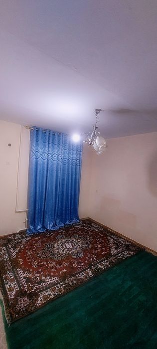 Srochno sotiladi 2 xonali kvartira  termiz shaxar markazi