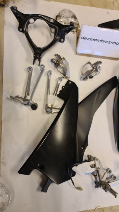 Suzuki GSXR 1000 k7 K8 2007 2008 carena aripă scărițe stop cadru bord