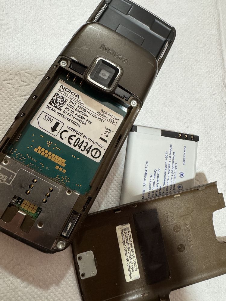 Nokia e 65 в оригинале в своем корпусе