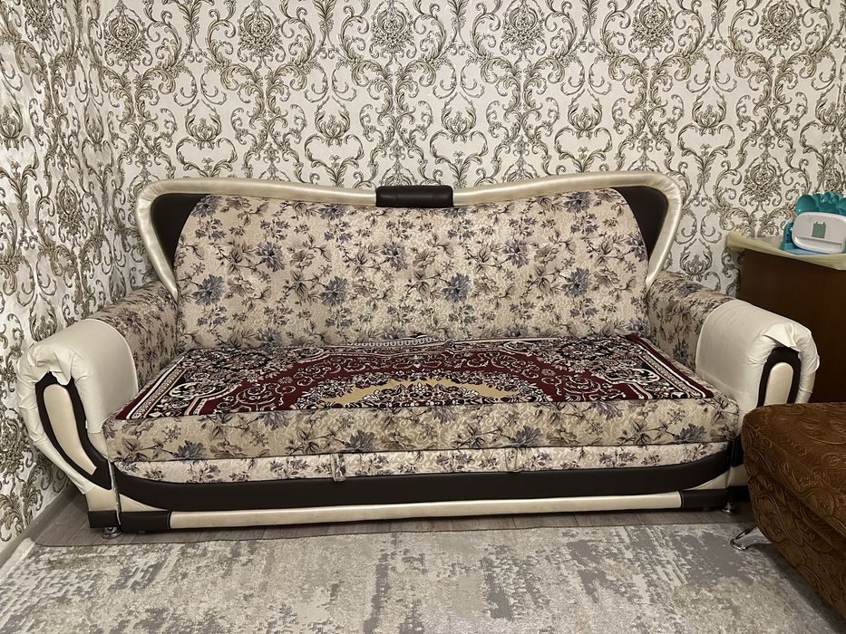 Диван с креслами