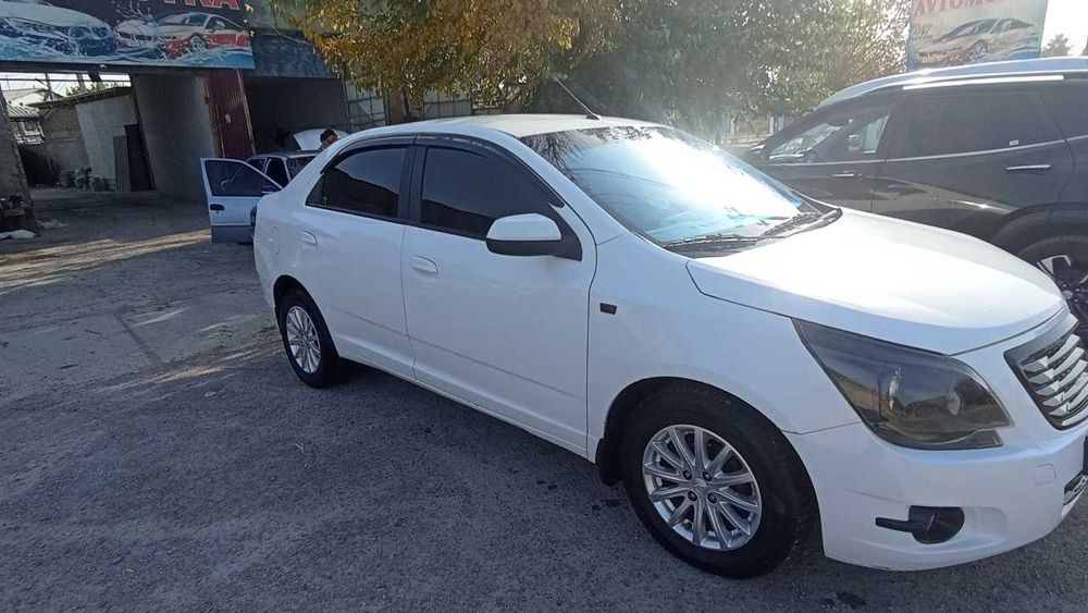 Автомобил сотилади