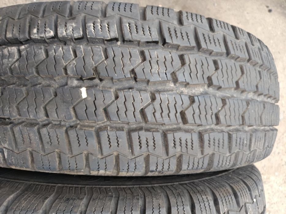 225/75/16 C . 4броя Cintinental VancoFourSeason 2.Гумите са в перфектн