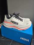 Hoka Bondi 9 44 si 44 2/3 Noi!