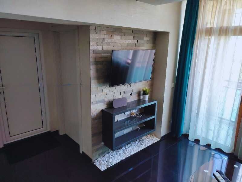 Дава се под наем Двустаен апартамент в София, Център - 55 кв.м за 586.5 € - Снимка #9