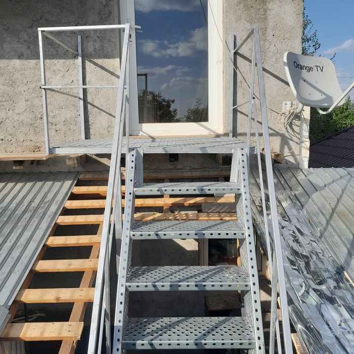 Scări metalice galvanizate la orice demisiune asiguram transport ori u