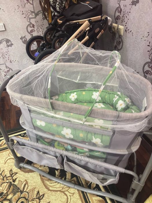 Bolalar belanchak elektroniy pluti bkr muzika chaladi ozi tebranadi