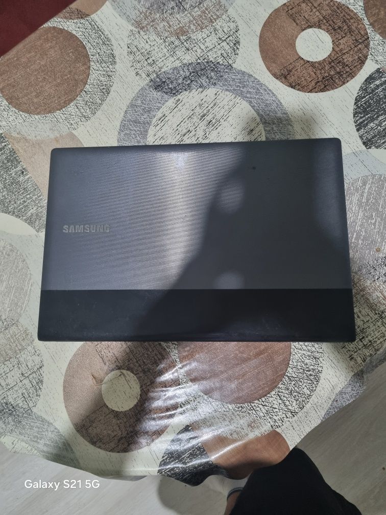 Samsung RV515 части