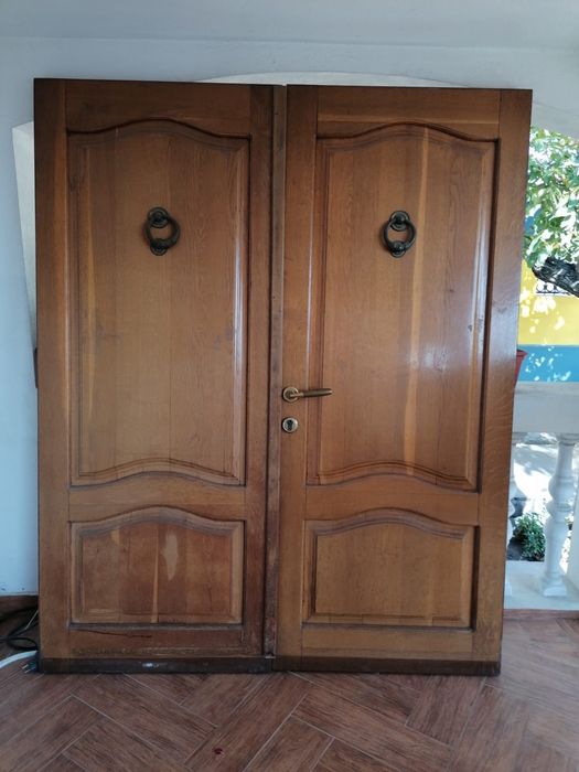 Uși intrare din lemn masiv