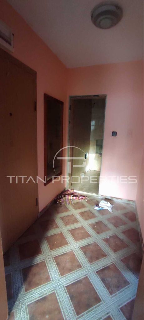 Продава се Тристаен апартамент в Пловдив, Младежки Хълм - 62 кв.м за 1662 €/кв.м - Снимка #5