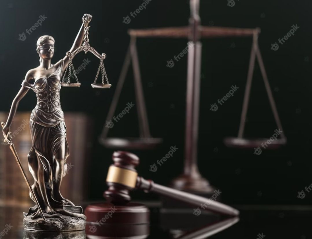 Адвокат и Юридические услуги