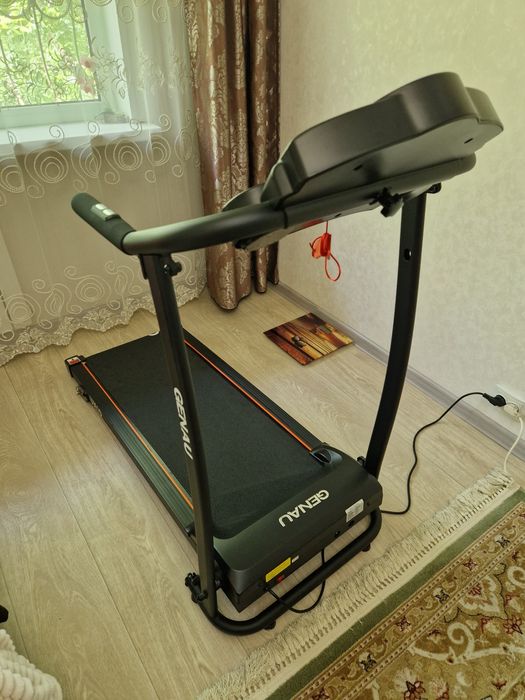 Продается новая беговая дорожка,  Genau. В отличном состоянии