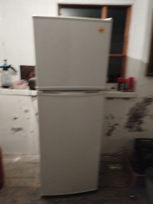 Продам холодильник