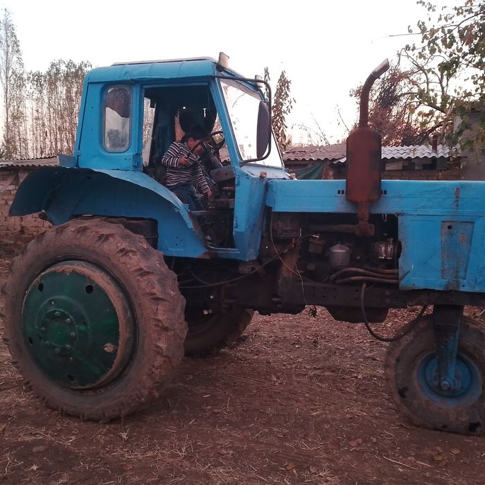 Mtz 80 sotiladi yaxshi