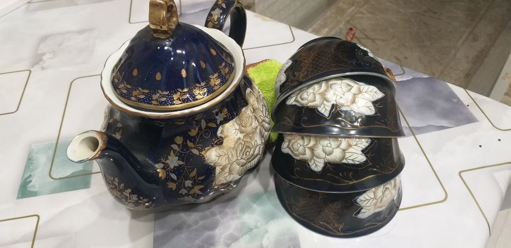 Продам остатки набора чайный