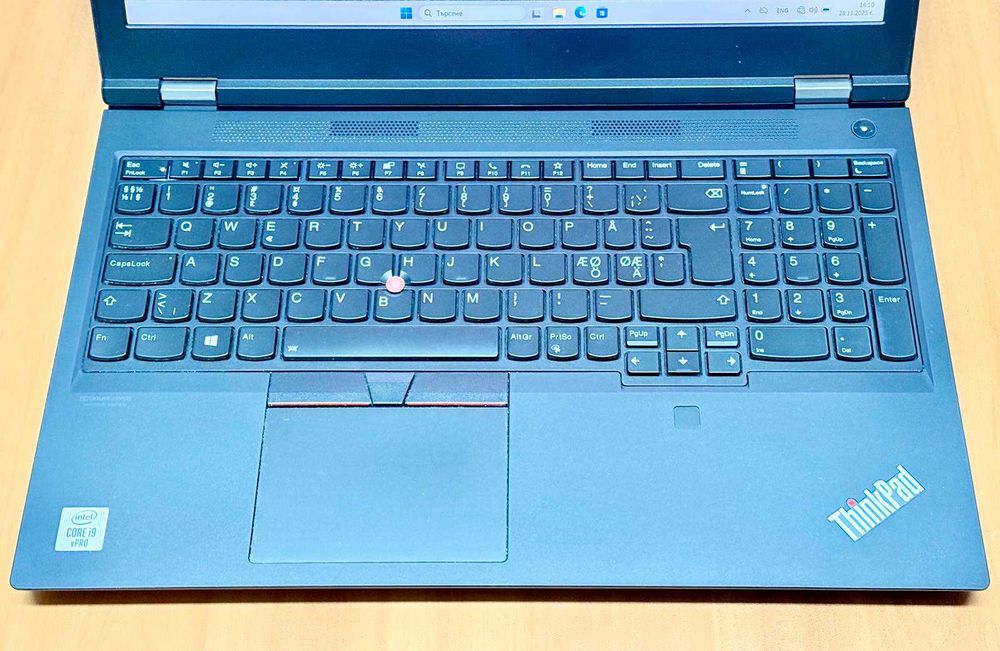 15.6"FHD IPS/i9-10885H/32GB RAM/512GB/RTX 4000-8GB/Lenovo ThinkPad P15