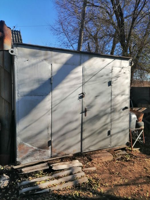 Продам перенасной гараж