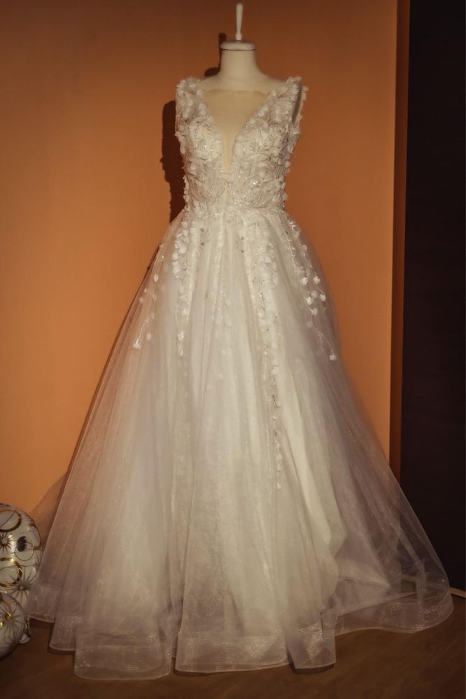 Vand rochie de mireasa