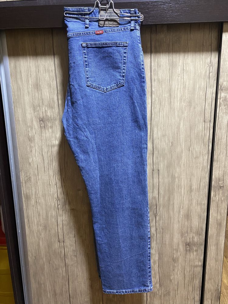 Продам джинсы Wrangler, большого размера