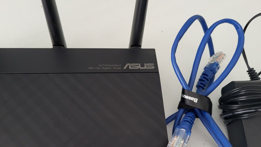 Router Wi-Fi ASUS AC750 Dual Band, Gigabit, 3 antene