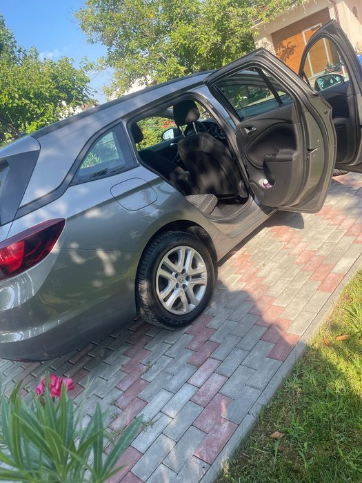 Opel Astra J de vanzare 1.6 diesel