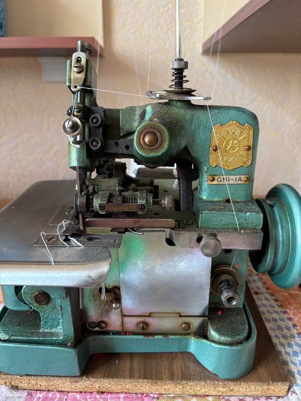 Overlock швейная машина GN1-1A
