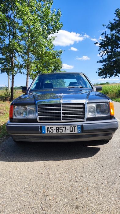 Mercedes BENZ w124 250 D