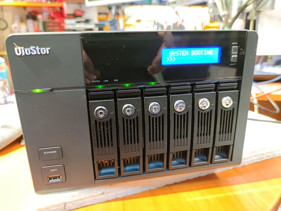 QNAP VioStor VS-6116 Pro+ NVR 12TB - 16-канален мрежов видеорекордер