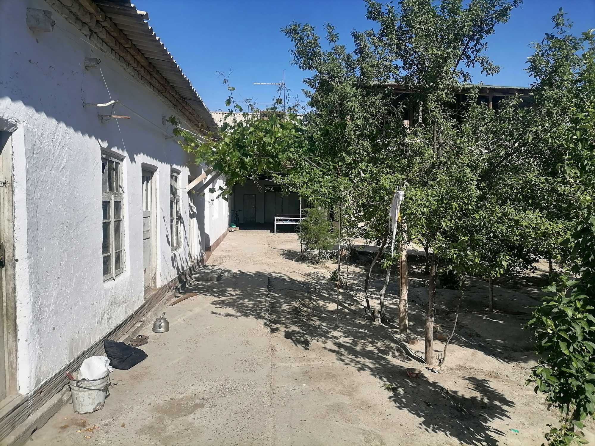 Уй сотилади 6,5 сотих