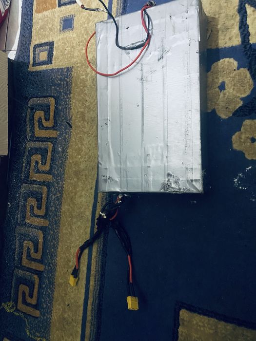 Продам запчасьти на электросамокат