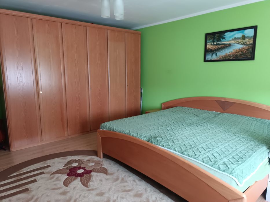 Dormitor mare de 2/2 m