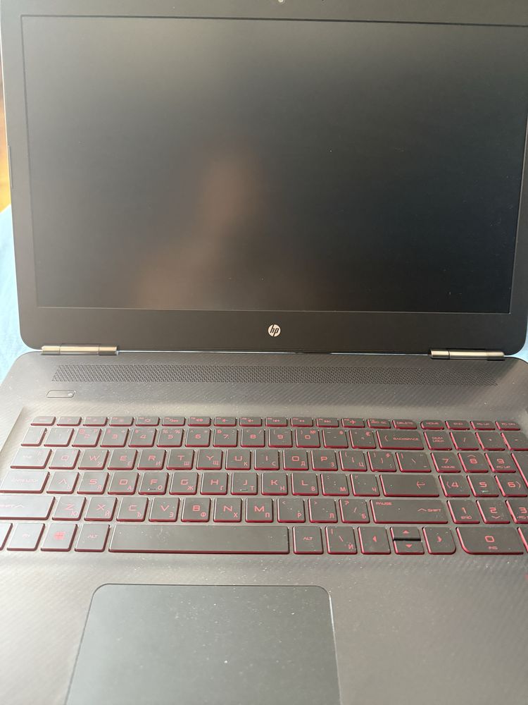 HP Omen 15 – Геймърски лаптоп с 12 GB RAM, 917 GB SSD