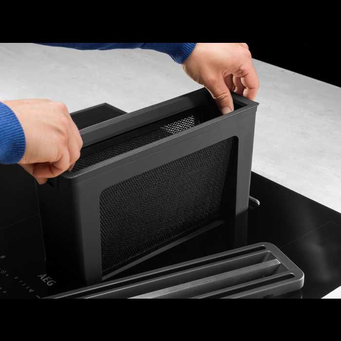 Индукционен плот с аспиратор AEG  XCD6847AS
