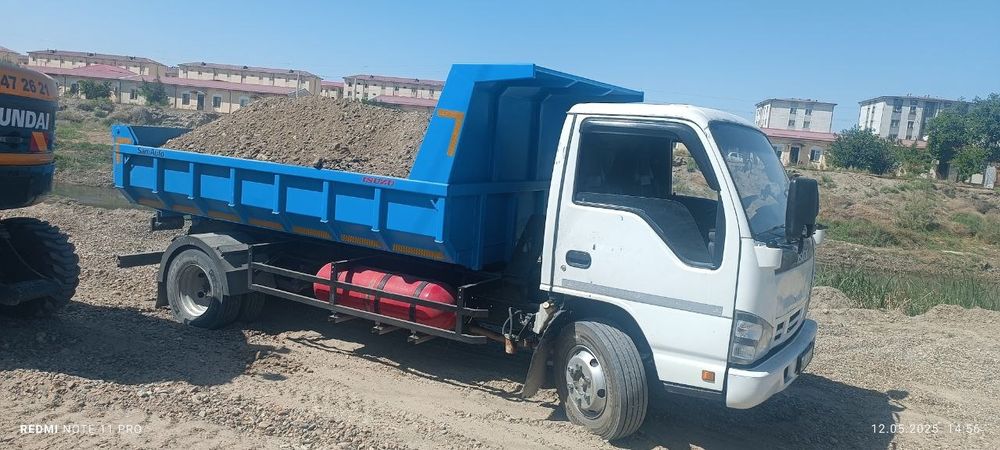 Isuzu samosval sotiladi