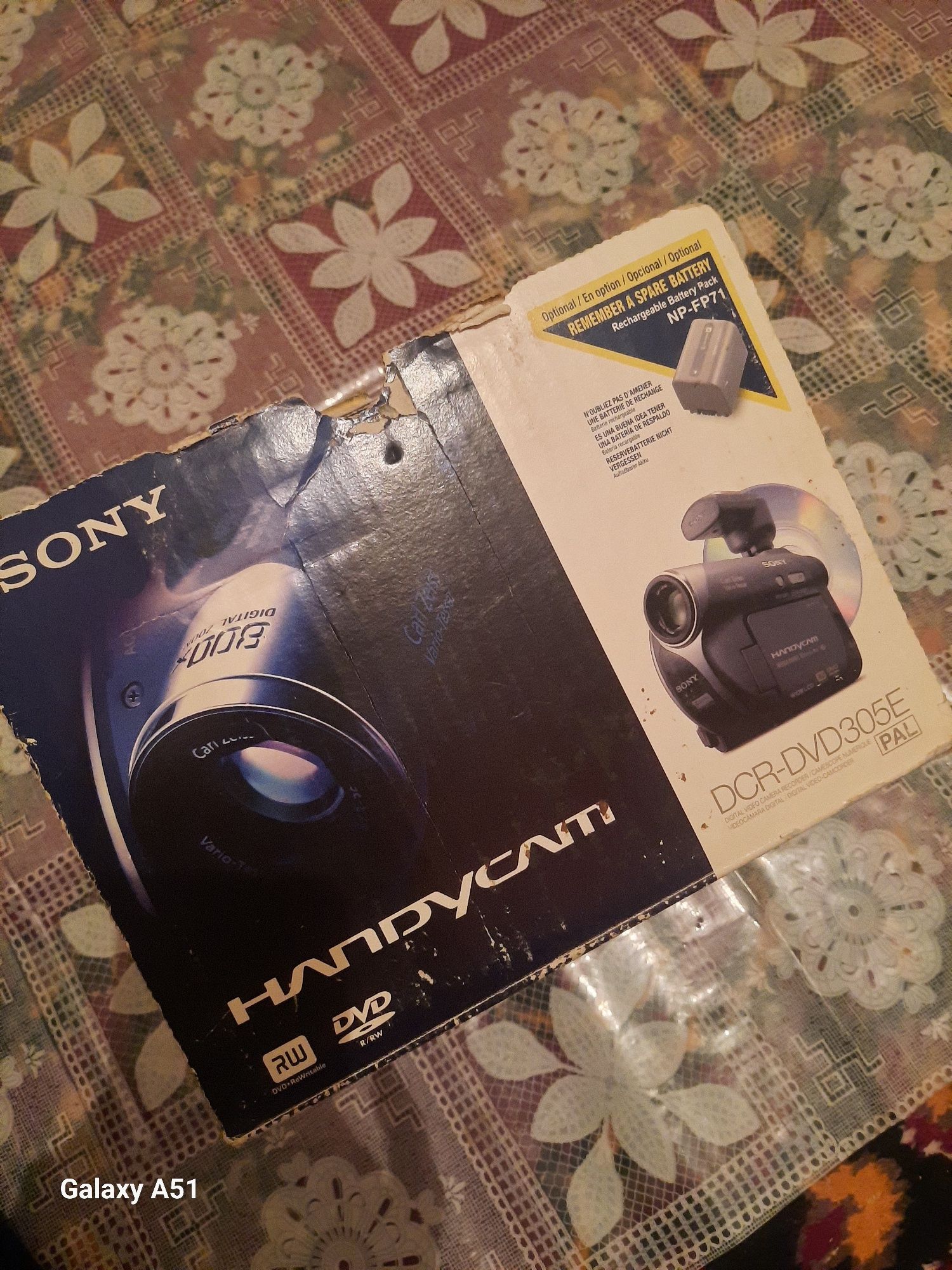 Sony DVD camcorder DCR-DVD305E