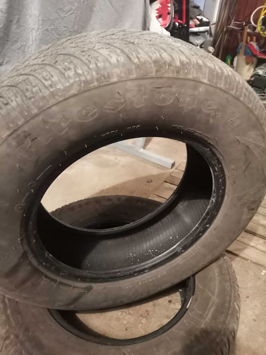 Зимни гуми 2 броя firestone 215/70/16 и 4 броя летни 165/70/14