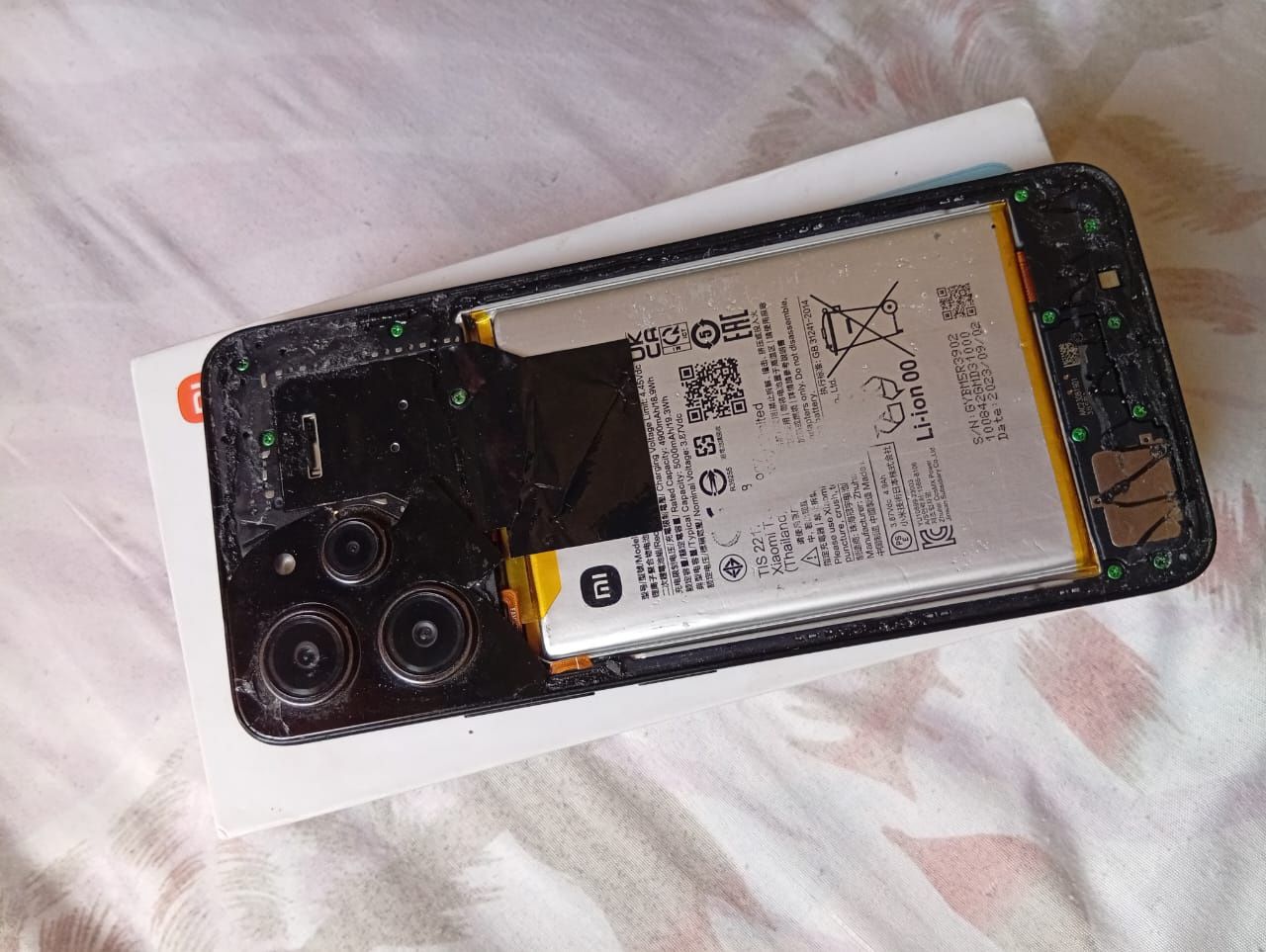 На продаже Redmi 12