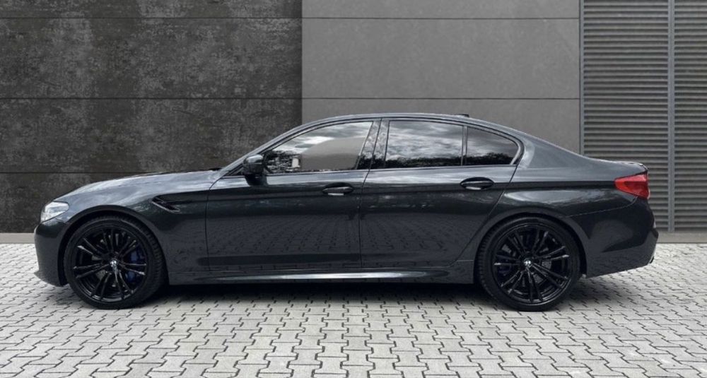 Кола/Автомобил BMW M5 / БМВ М5 F90 под наем за бал