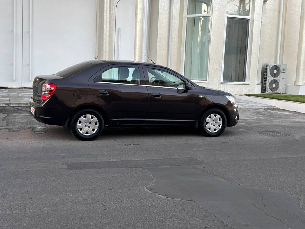 Cobalt chevrolet srochna sotiladi