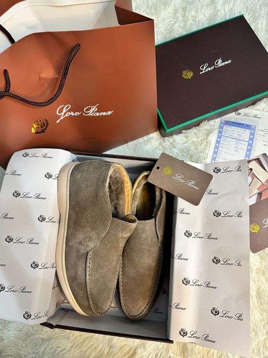 Новый аяқ киім сатылады киілмеген размер 39