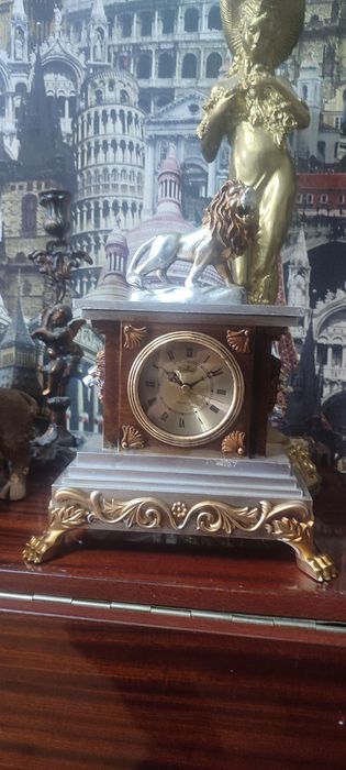 Статуэтки и подсвечники продам