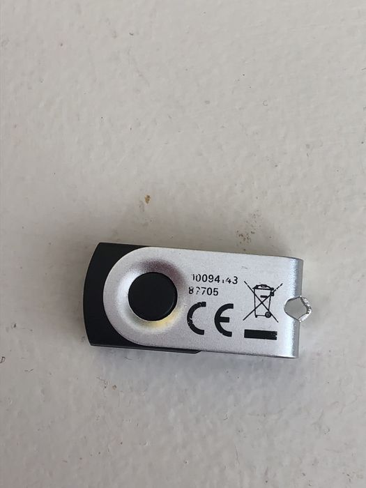Stick 16gb de pus la cheie . Breloc stick Hama 16gb