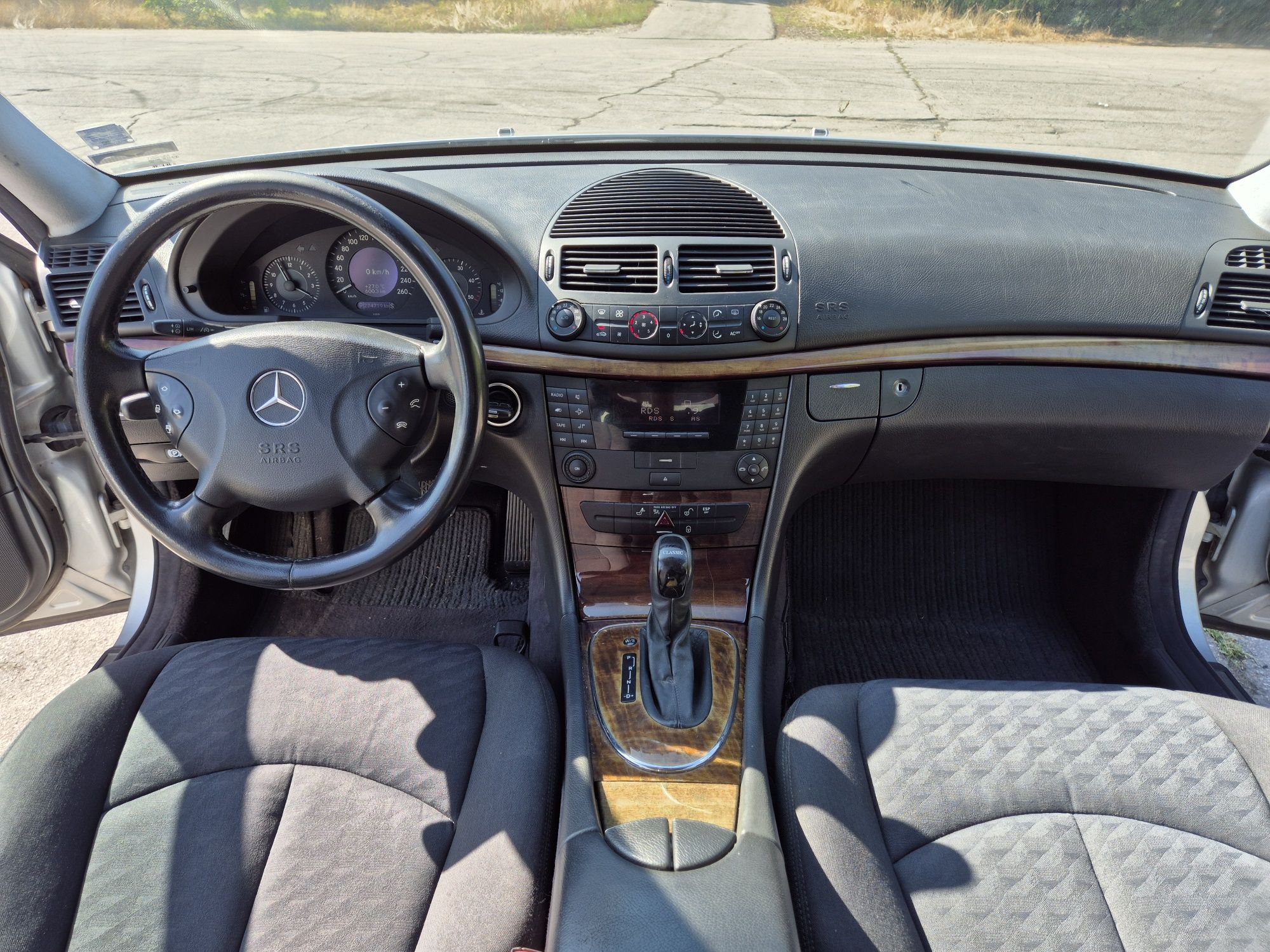 Mercedes E-Class W211