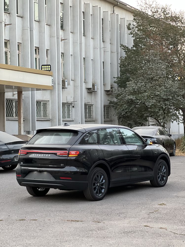 LeapMotor C11 Hybrid 300Km