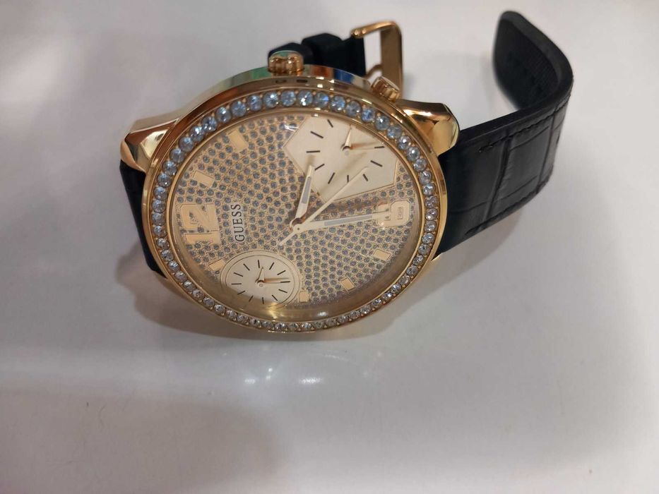 Дамски часовник Guess