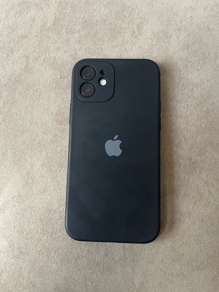 Продам Iphone 12