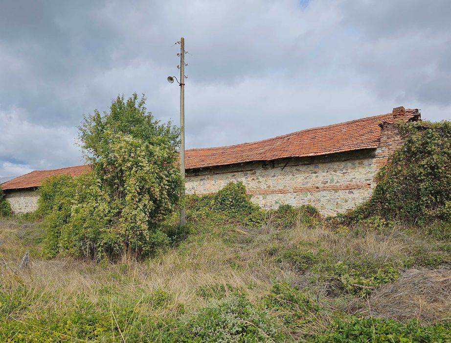 Продава се Склад в с. Раждавица, Област Кюстендил - 384 кв.м за 339 €/кв.м - Снимка #1